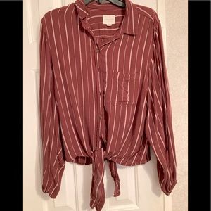 LONG SLEEVE BUTTON DOWN TIE FRONT WINE COLOR SHIRT